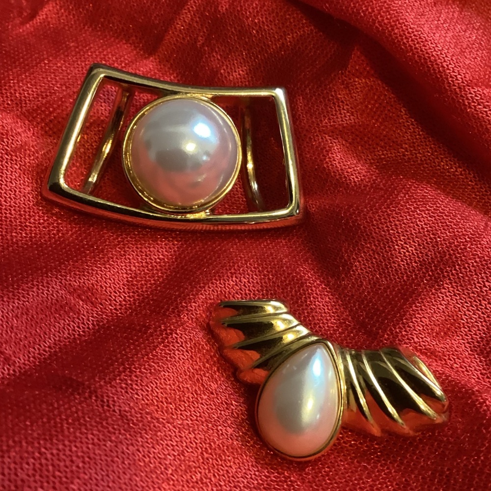 Vintage Signed Gold Faux Pearl Necklace Enhancer Pendants